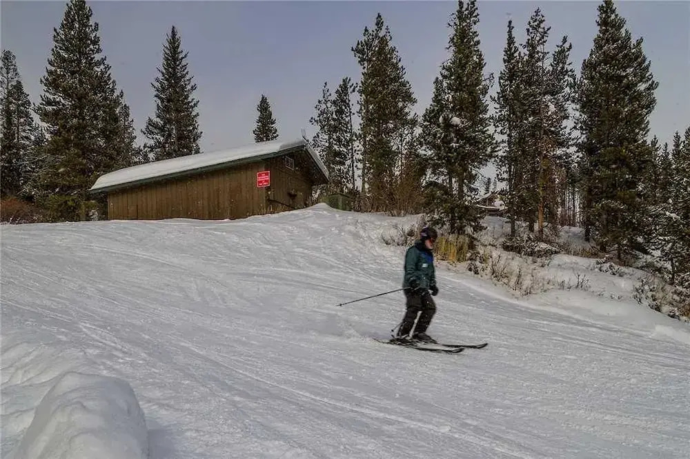 TYRA SKI IN OUT 4 BR Condo