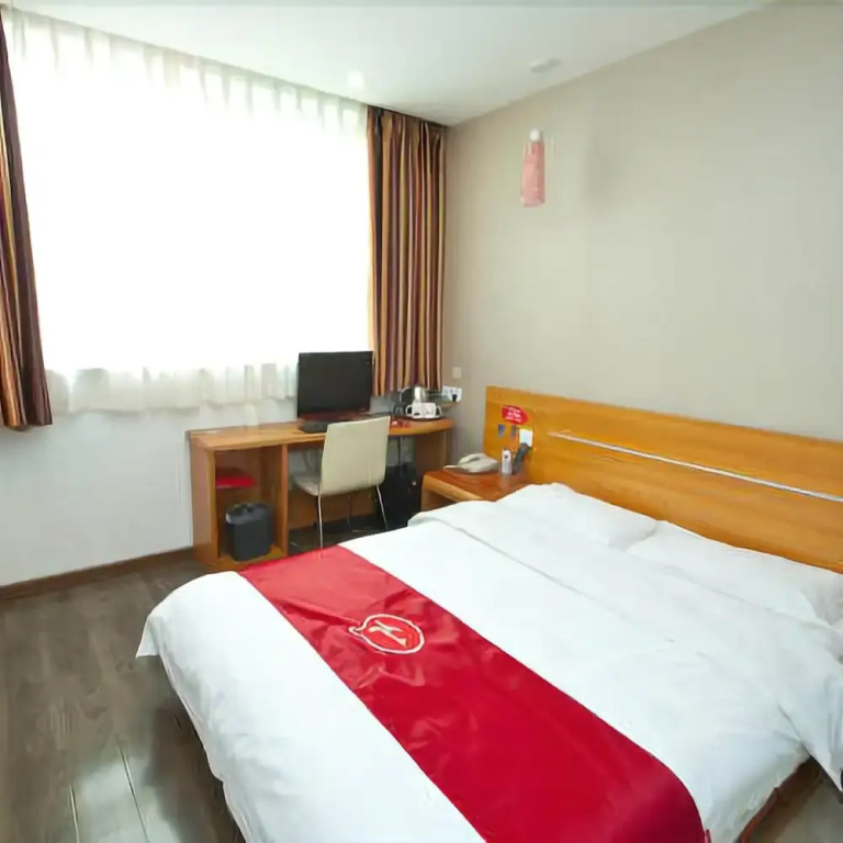 Xiangyuan Express Hotel (Rizhao Suning Plaza)