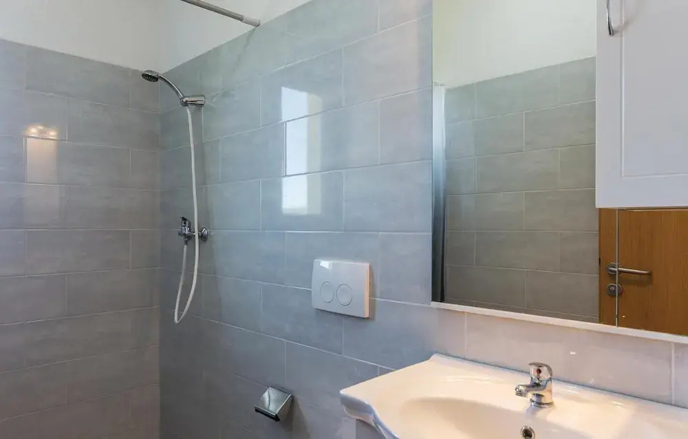 Beautiful Apartment in Pomer With Sauna
