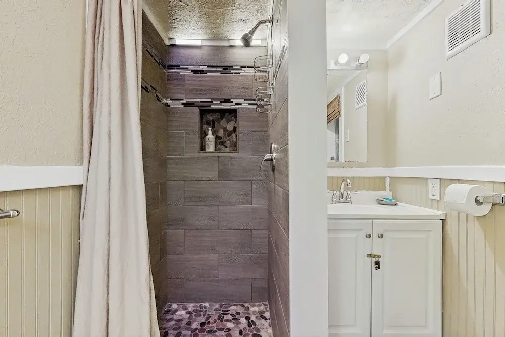 1BR Cozy Dog-friendly Home w/ Kitchenette & Patio