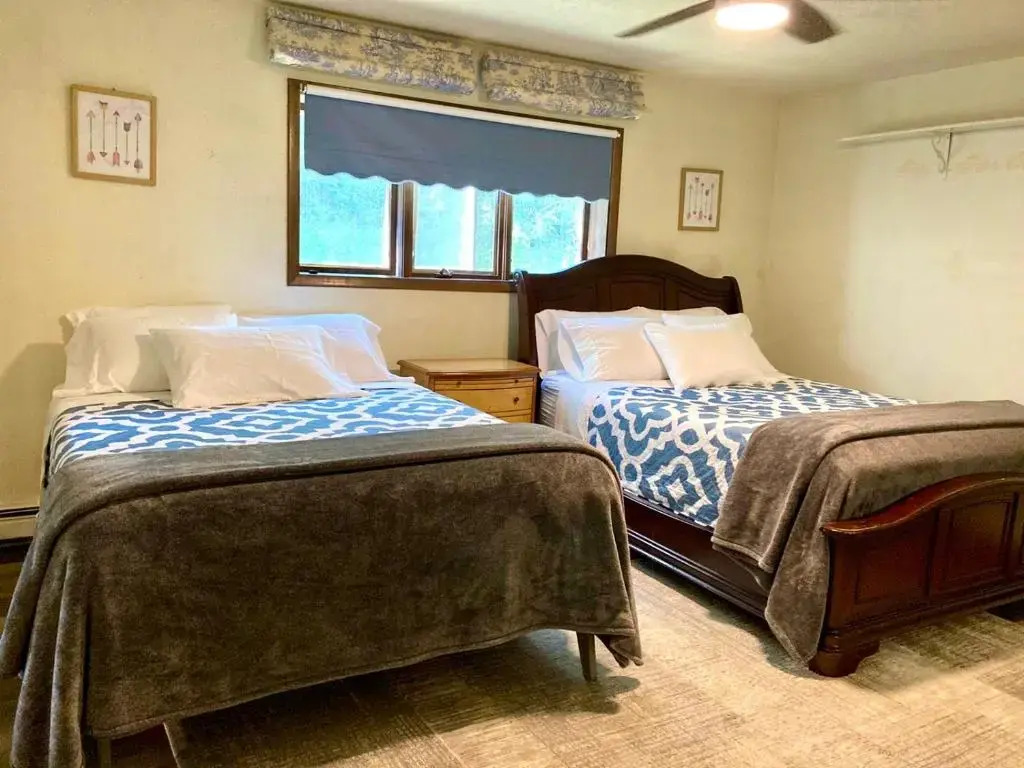 Spacious Resort Style Retreat Sleeps 20