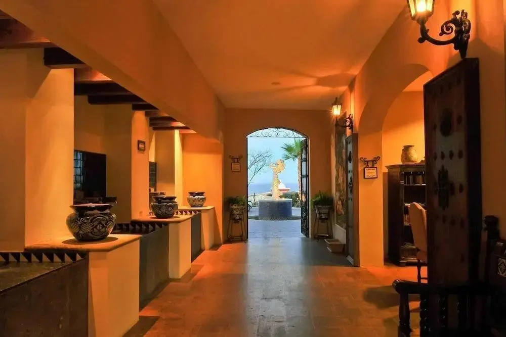 Rated for the Best Value in Cabo San Lucas!! 2BR 8P