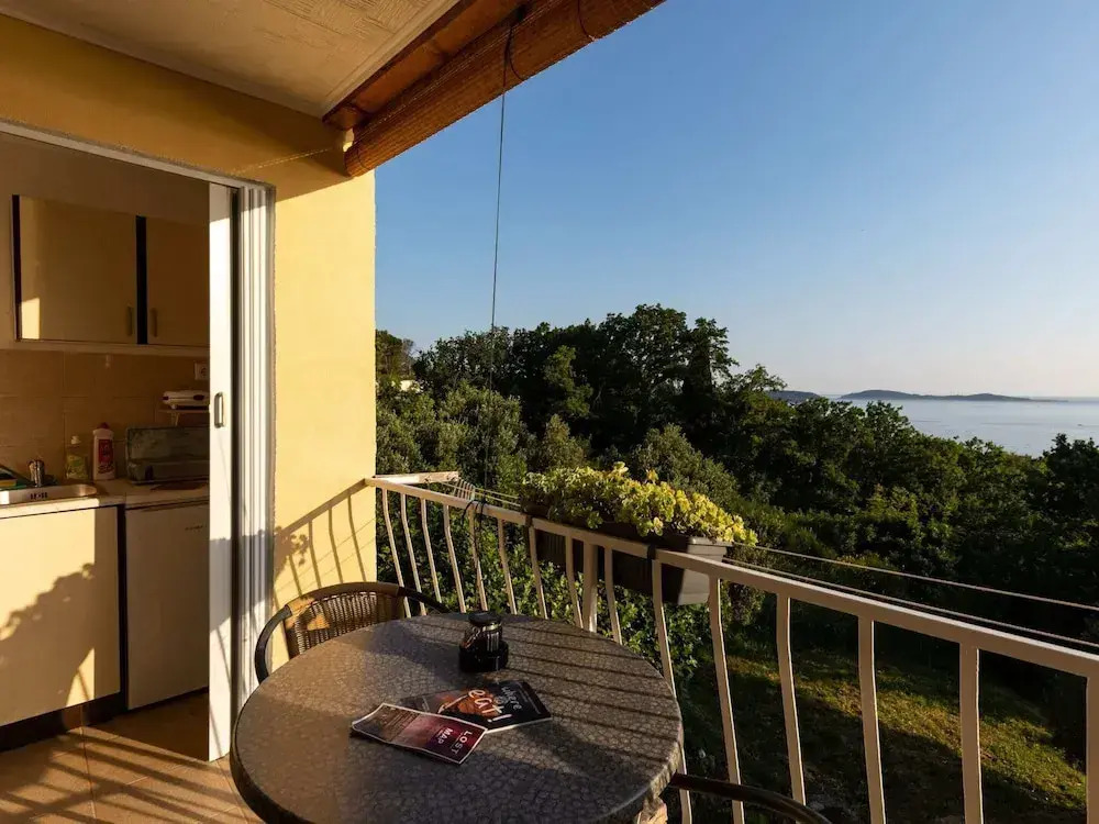 Apartments Belenum - Comfort Double Room With Balcony and Sea View