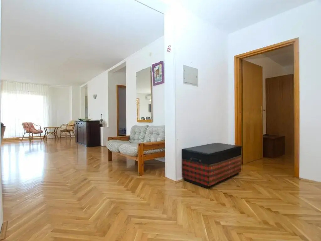 Apartment 1624