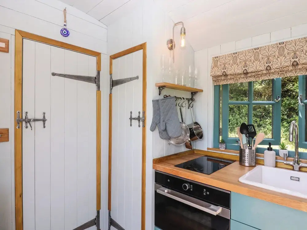 Two Moors Shepherds Hut