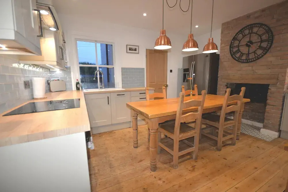 Delightful Cottage In Sandwich - One Bedroom