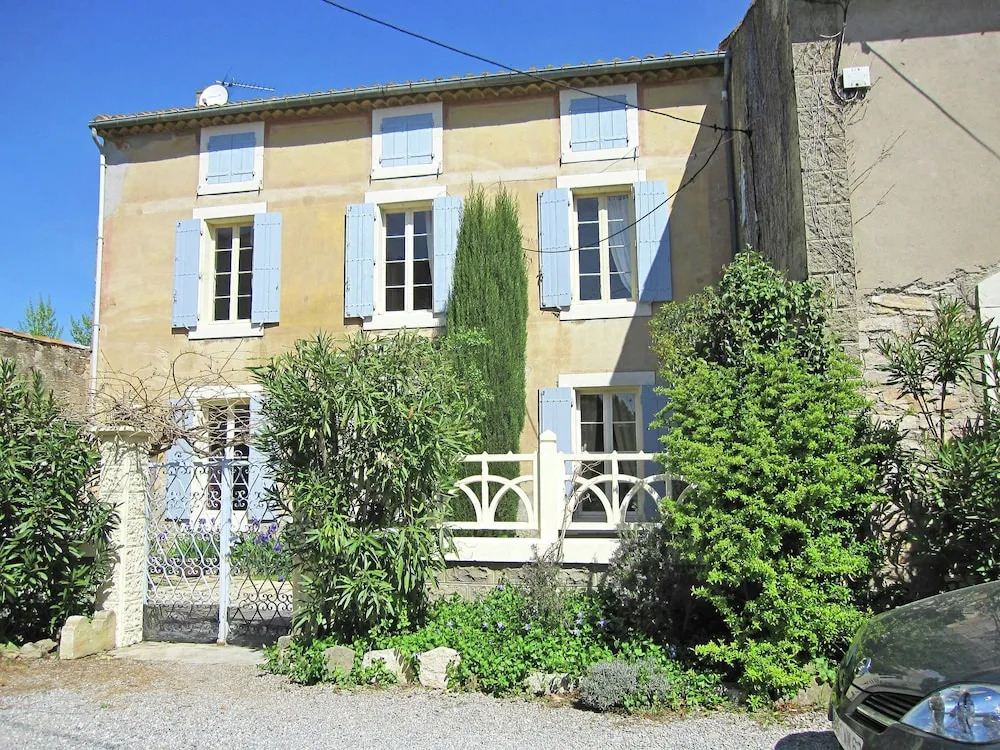 Lovely Holiday Home in Sainte-Valiere with Swimming Pool