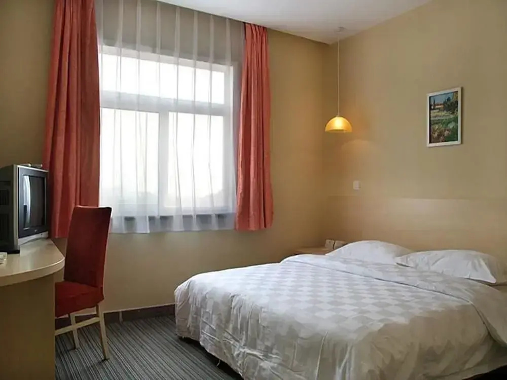 Super 8 Hotel
