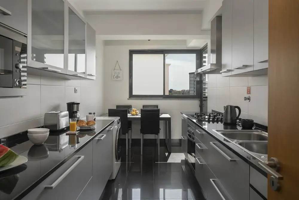 Apartment With Pool and Gym, Piornais Residence I