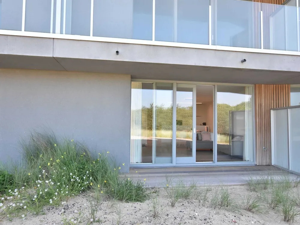 Bright Coastal Family Escape