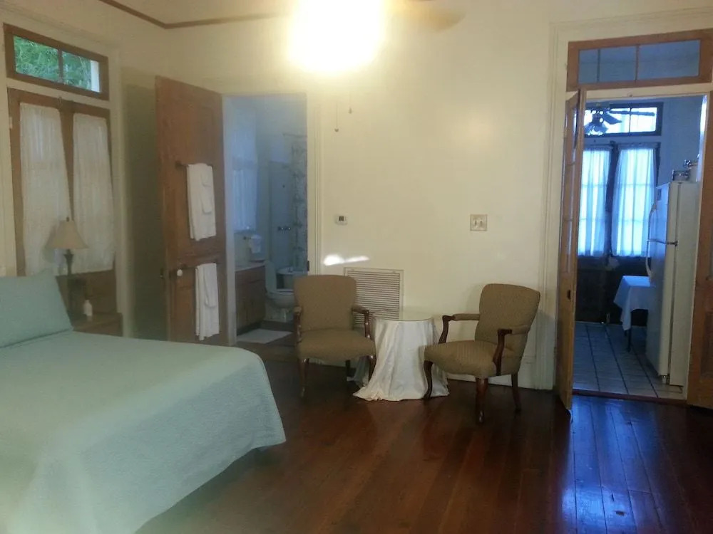 Degas House - Duvigneaud Apartments
