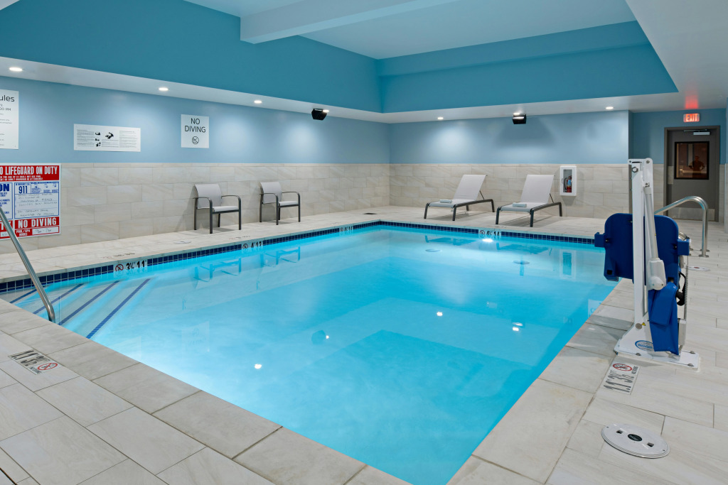 Holiday Inn Express & Suites - Hollister by IHG