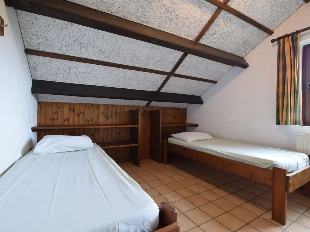 Holiday home in Nadrin, Filly with garden and spa