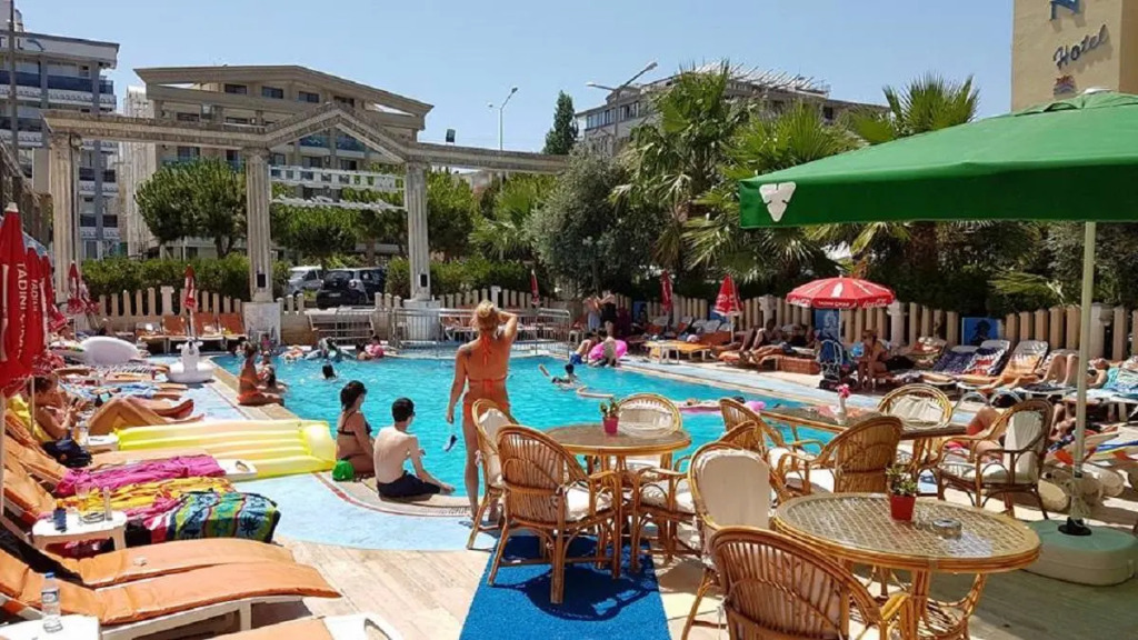 Mutlu Hotel
