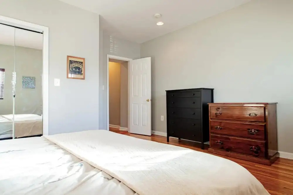 Family-friendly Home for travelers Near subway