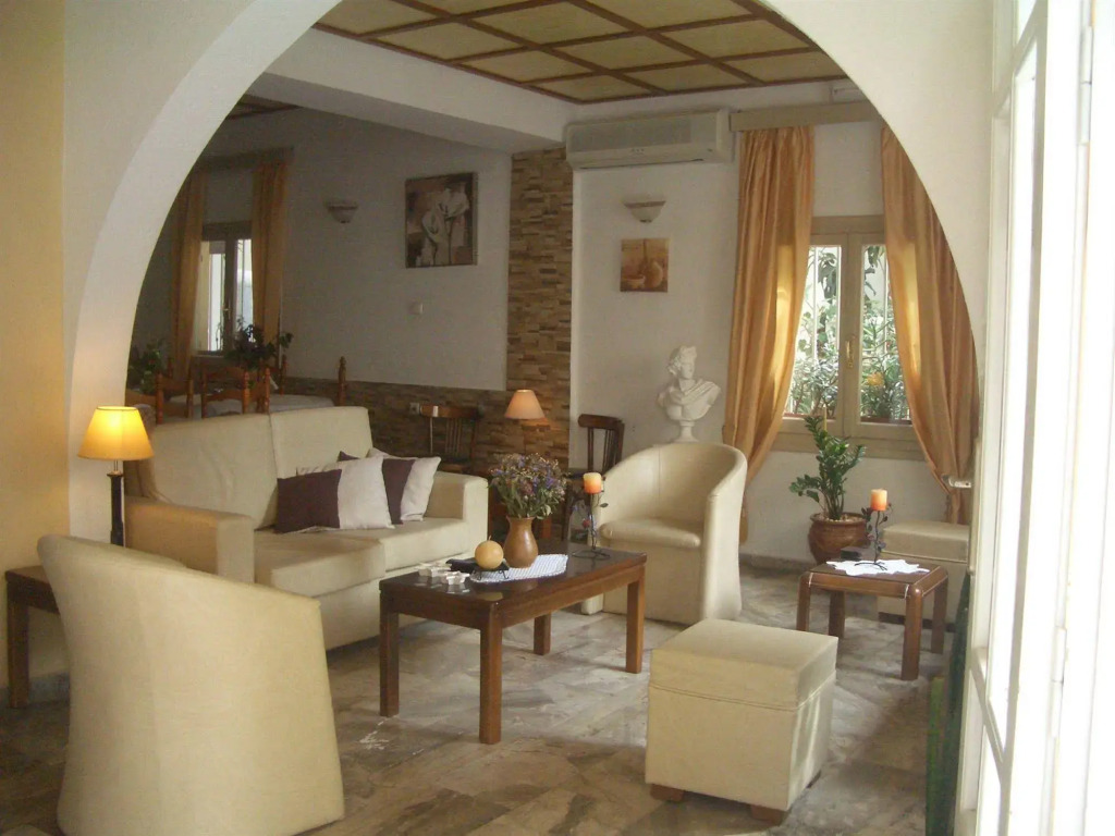 Voula Hotel
