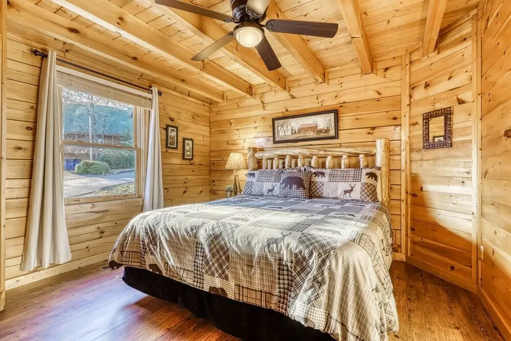 Cozy Bear 2 Bedroom Cabin