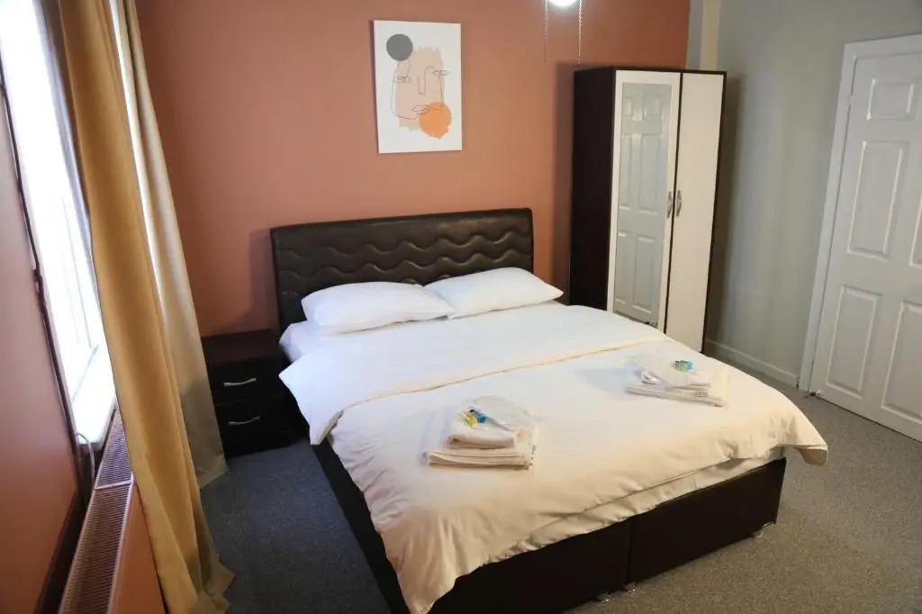 Simon Hotel