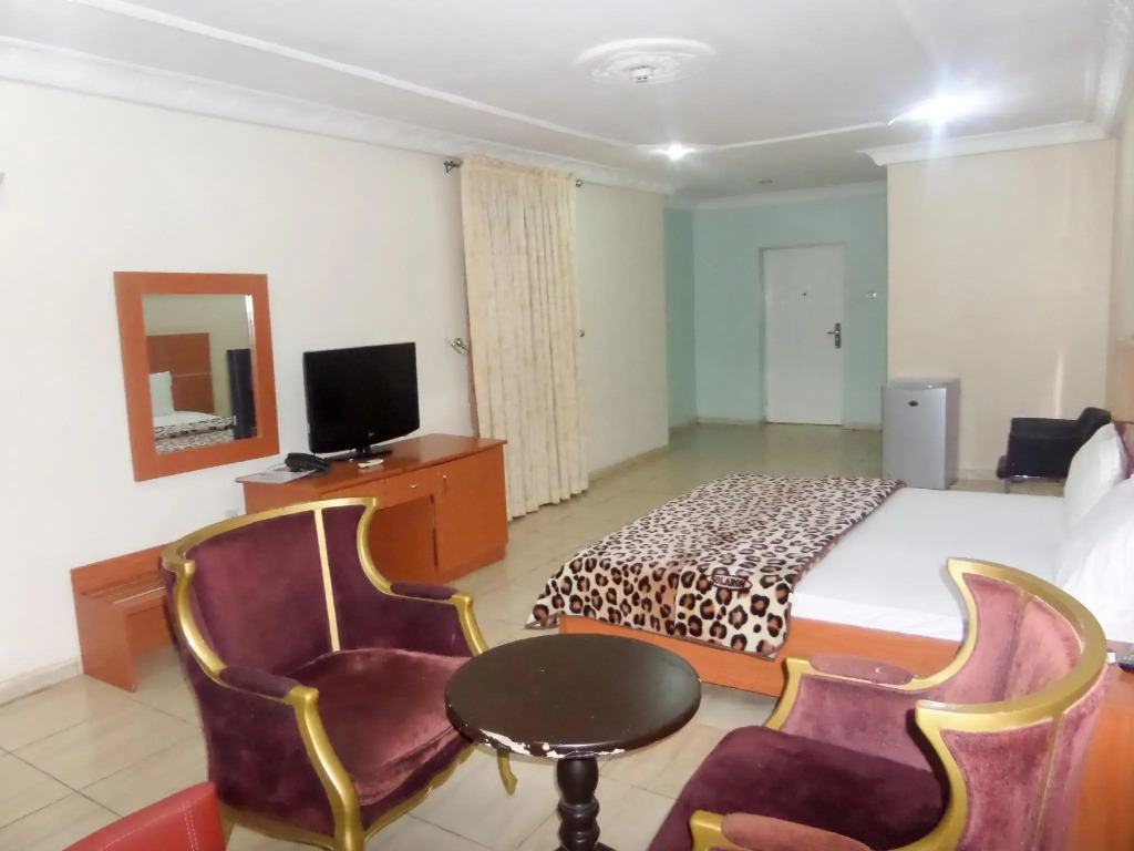 K-Kryxtal Suites