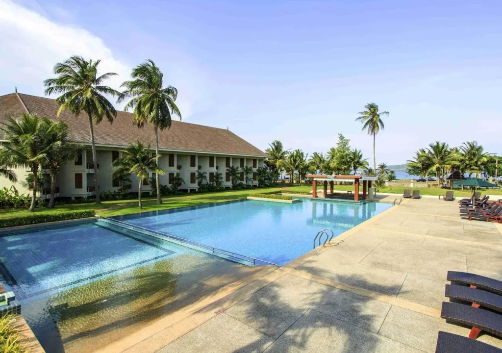 The Nouveau Chumphon Beach Resort And Golf