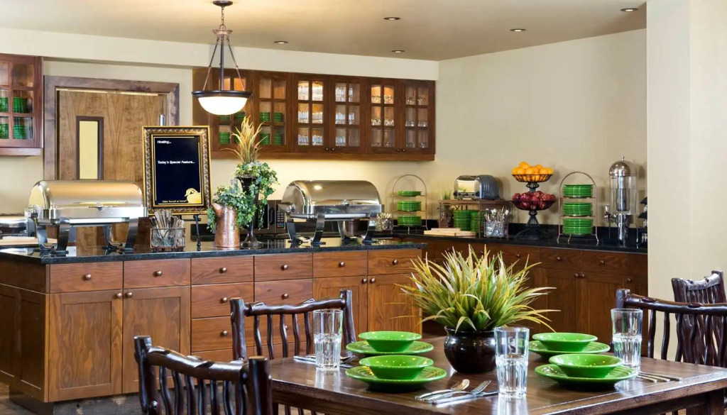 ECHO Suites Extended Stay by Wyndham Bozeman