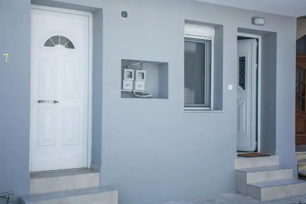 J&T Apartment - 150m from the beach