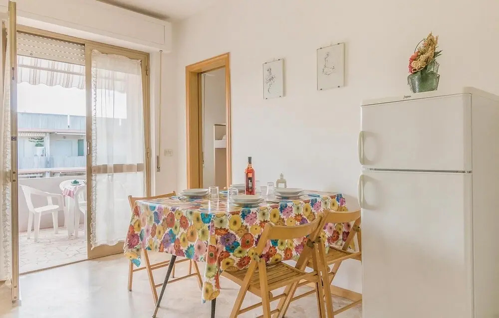 Amazing Apartment in Villa Rosa TE With 2 Bedrooms