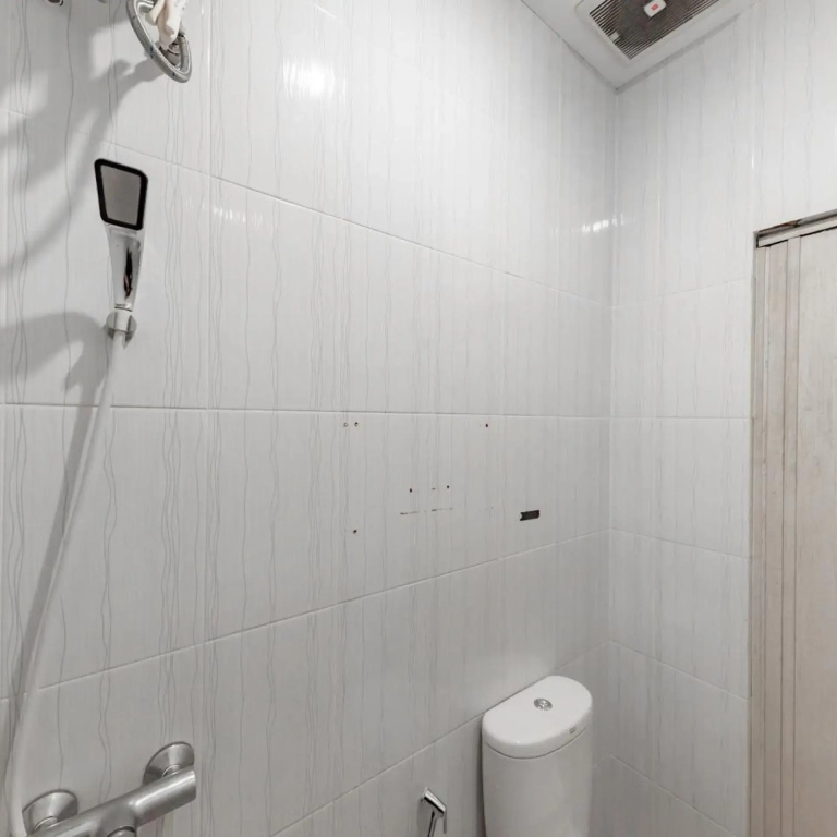 RedDoorz Plus near Kepri Mall
