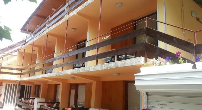 Family Hotel Yulian