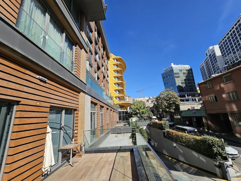 Perfect Residence Taksim with pool