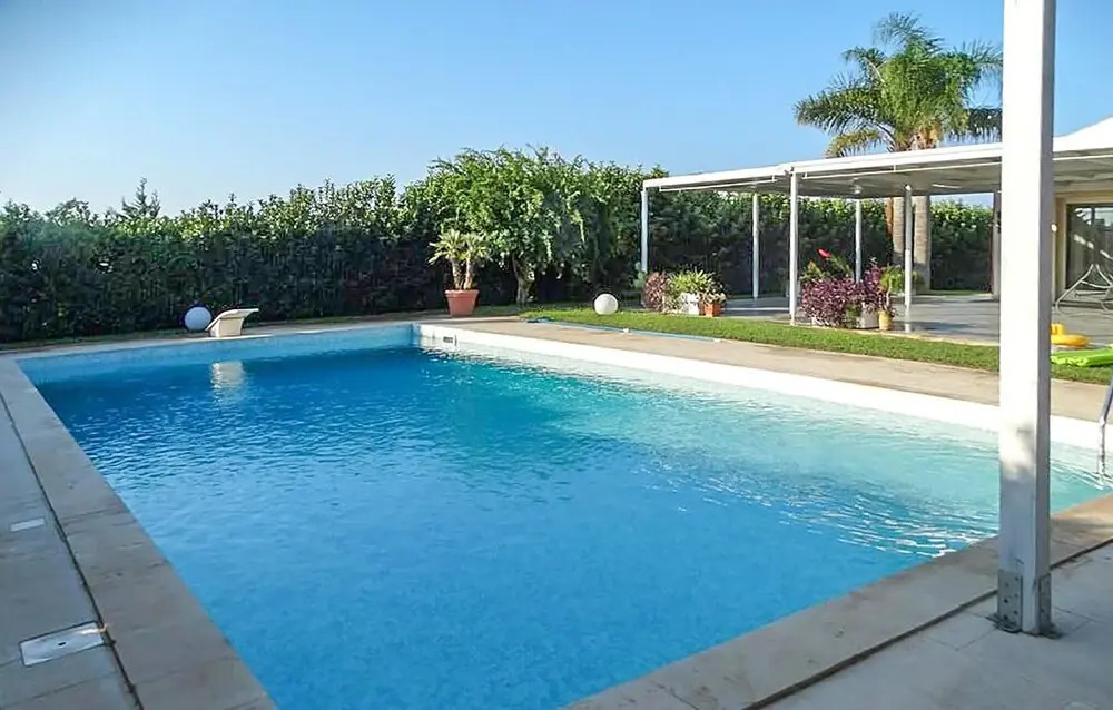 Amazing Home in Scicli With 4 Bedrooms, Private Swimming Pool and Outdoor Swimming Pool