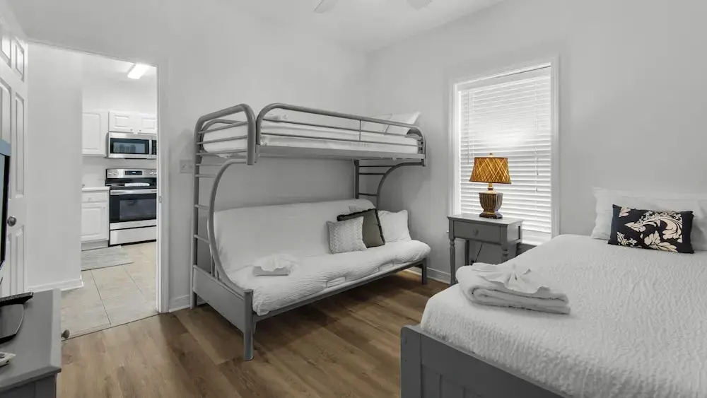 Seagrove 2BR Near Lake & Beach + Free Tickets: Bikes, Dolphin Cruise & More!