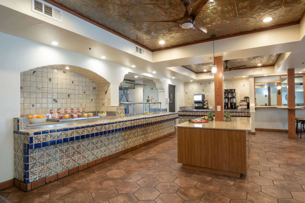 Oxford Suites Pismo Beach