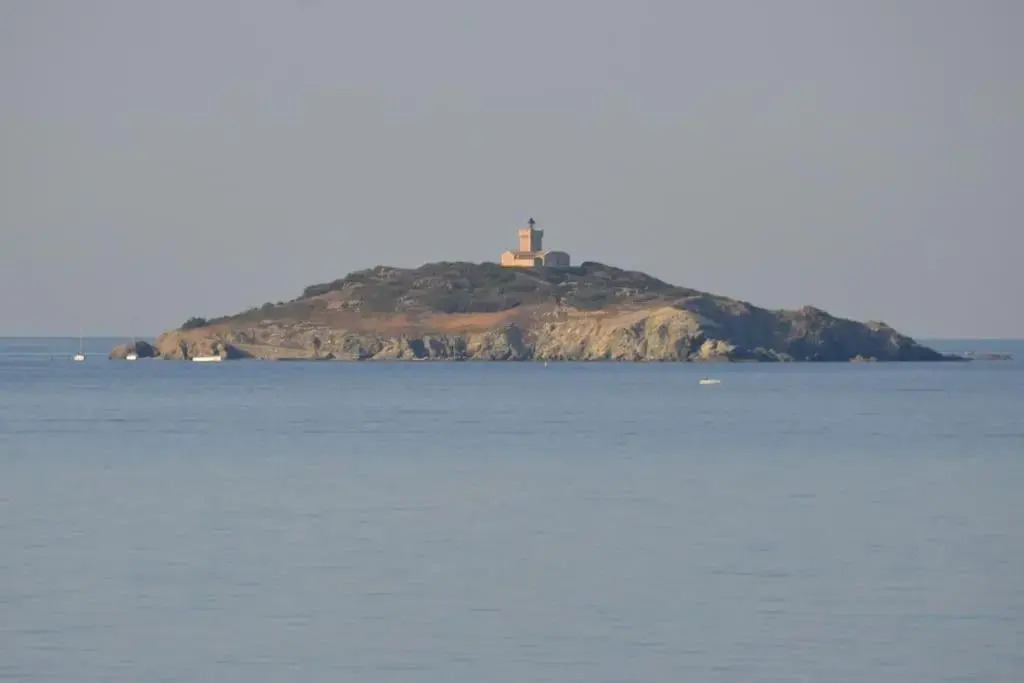 La Licorne: T3 rénové vue mer, plage à pied