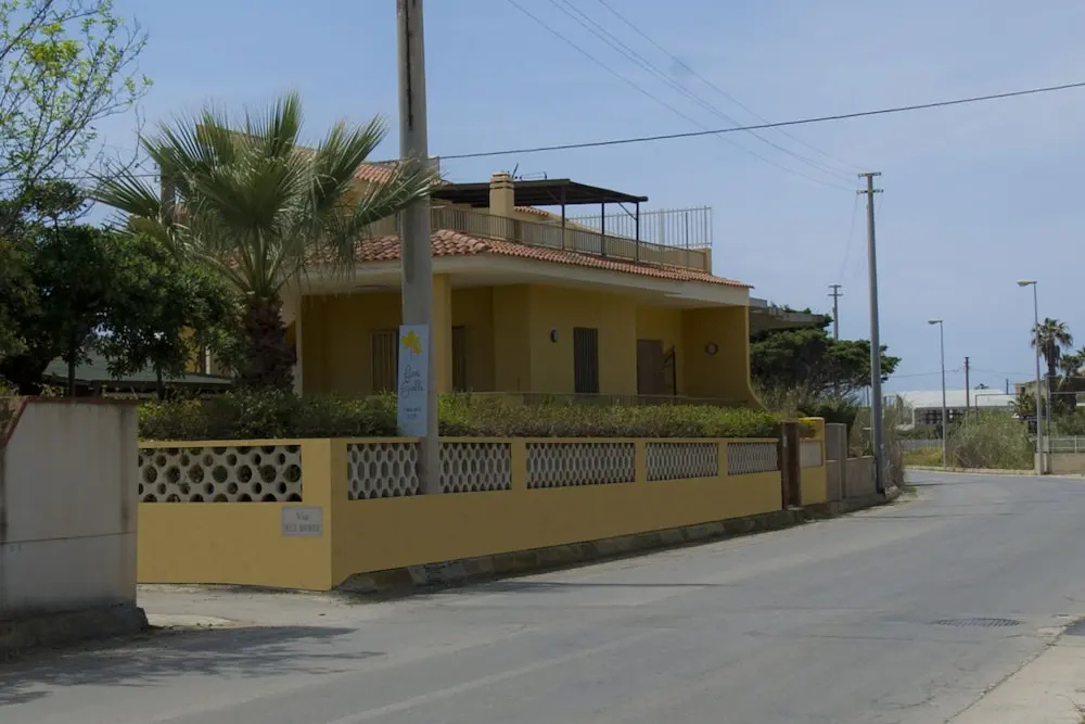 B&B Fiori Gialli Caucana