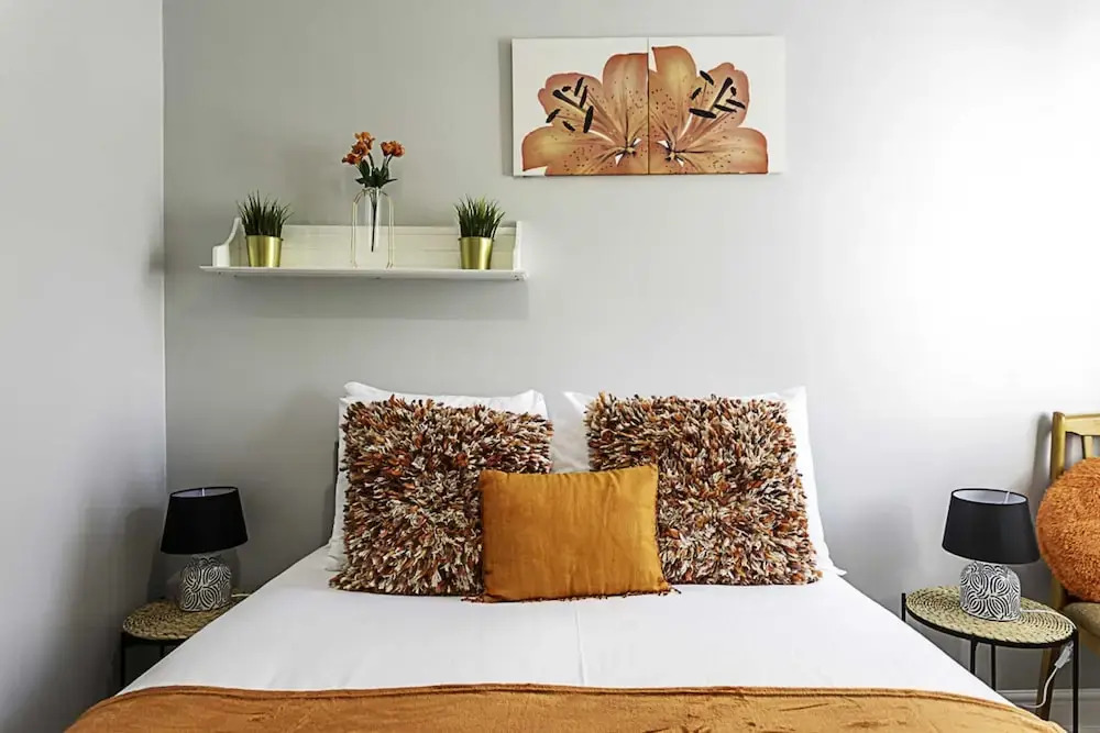 Chic High Spec Apartment Near Central London