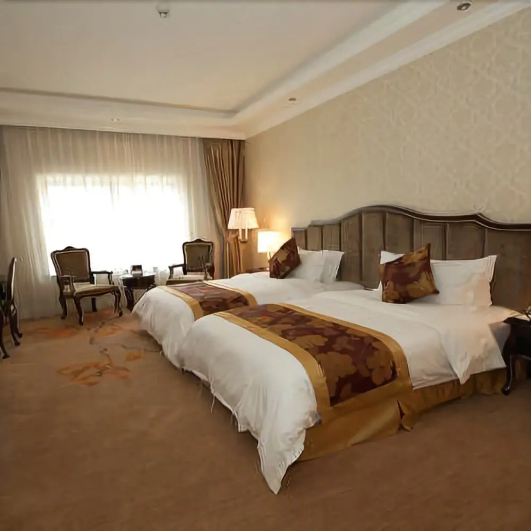 Cezanne Manor Hotel & Resort