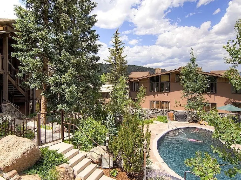 Aspenwood L11 - Studio Condo
