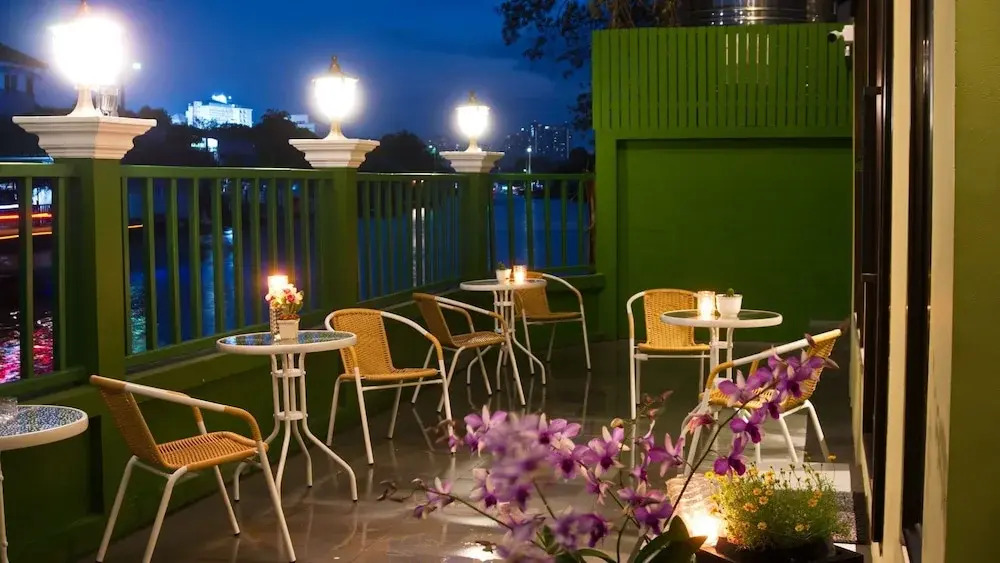 Bangluang Boutique Hotel nearby Wat Arun