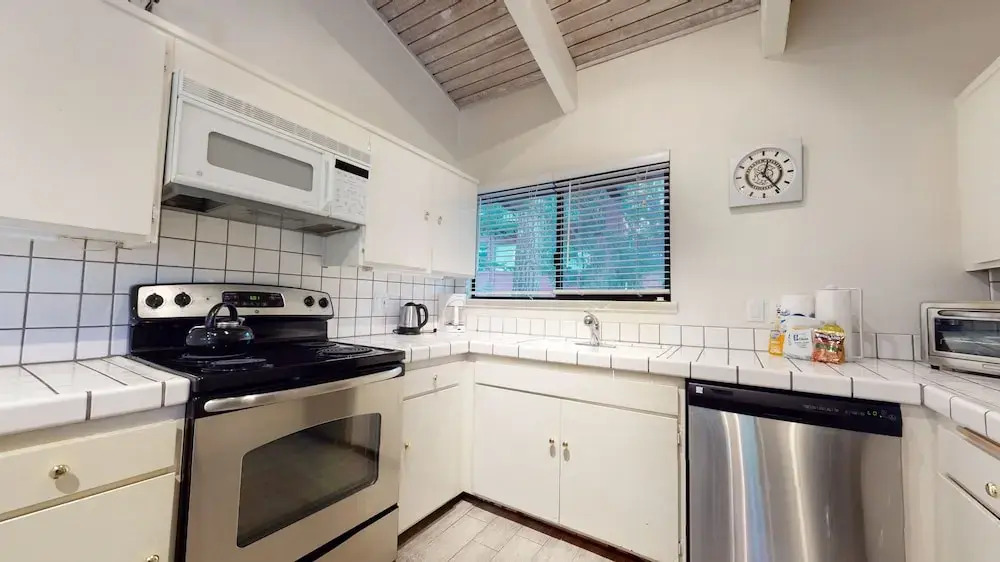 Mammoth West #116 4 Bedrooms 3 Bathrooms Condo