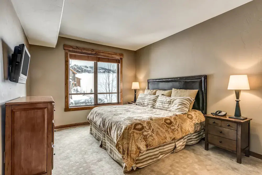 Trailhead Lodge by RedAwning