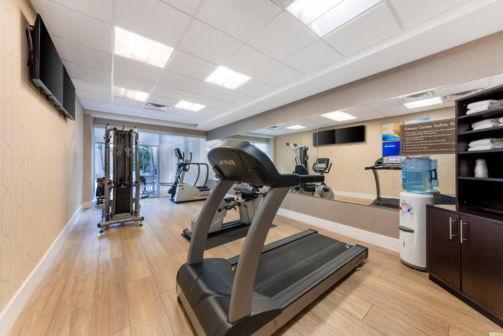 Comfort Suites Miami Airport North