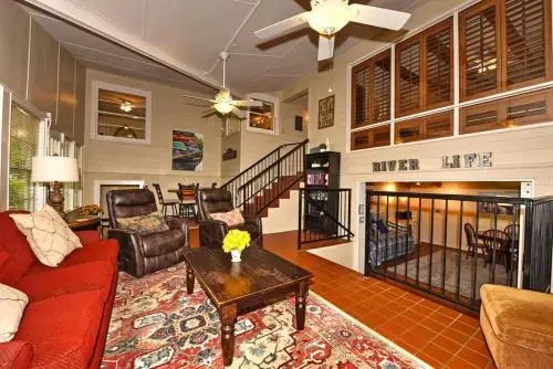 Comal Cottage on Union #291