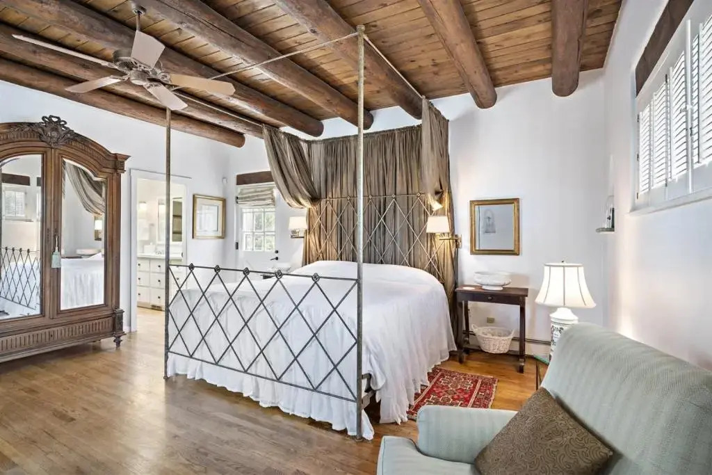 Cinco Chimineas - Indoor Pool, Walk to Canyon Rd, Authentic Historic Santa Fe