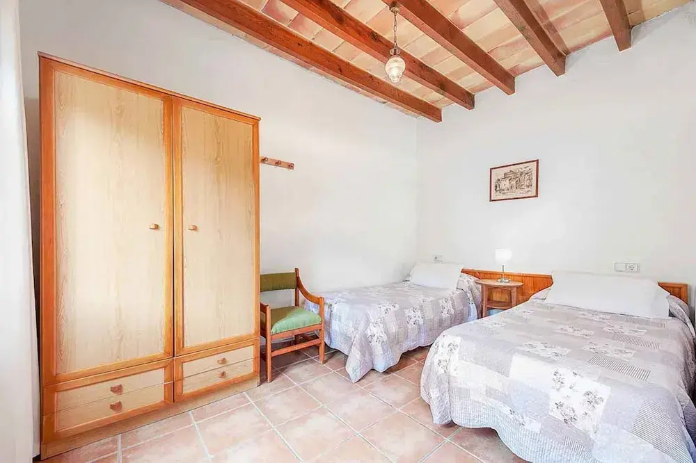 Villa - 4 Bedrooms with Pool and WiFi - 108751