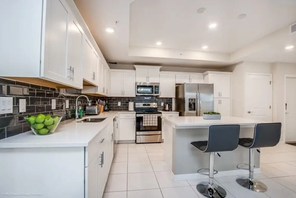 4741ct Unit101 Amazing Story Lake Brand New Condo 2 Bedroom Townhouse by Redawning