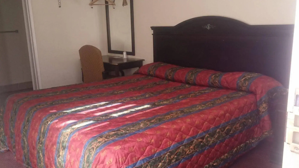 Budget Inn Motel
