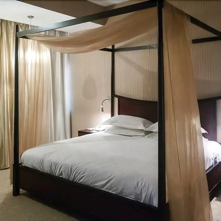 Goldenplam Hotel