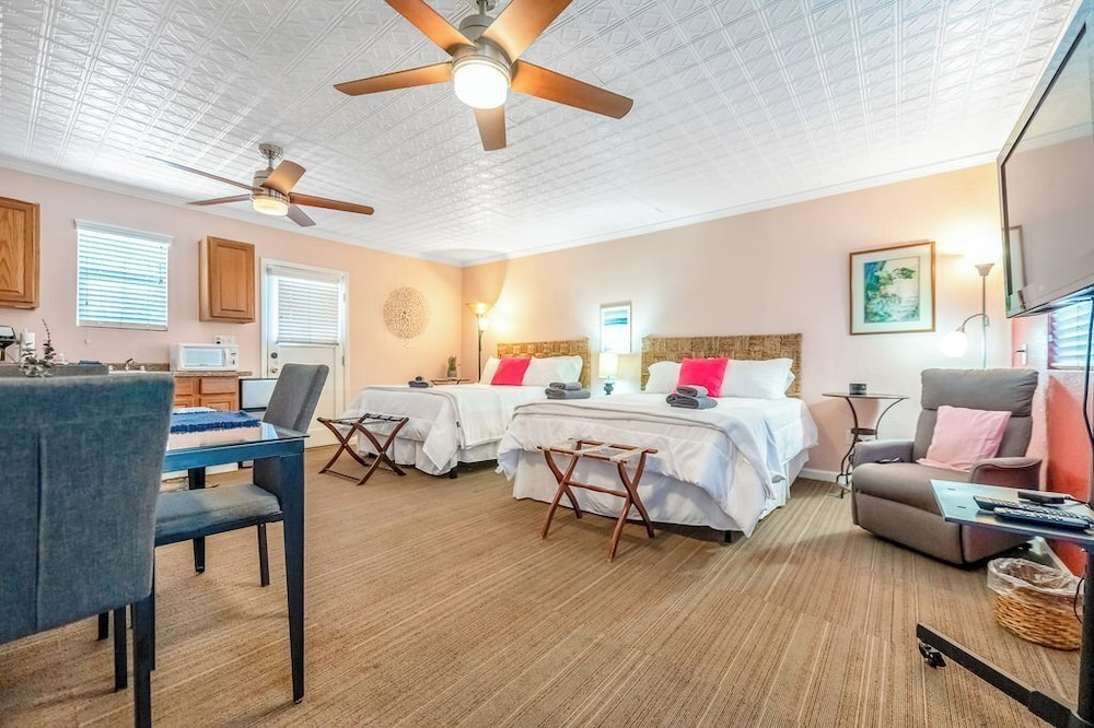 Sequoia Studio w/ Private Patio