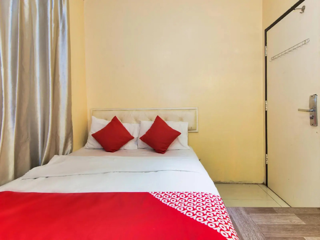 OYO 479 The Green Hotel